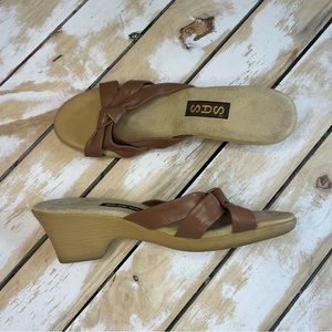 San Antonio Shoemakers SAS Size 7 N Narrow Sandal Heel Shoes Block Low Heel